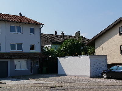 REH mit 2 Stellpltzen- M