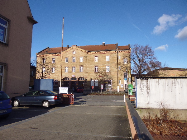 der Bahnhof gegenber- L